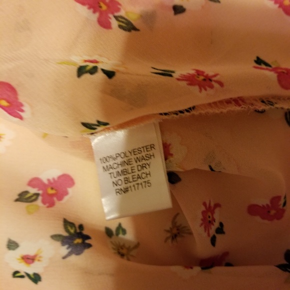 ๐ ๐ KENAR Peach and floral button down - Picture 7 of 8